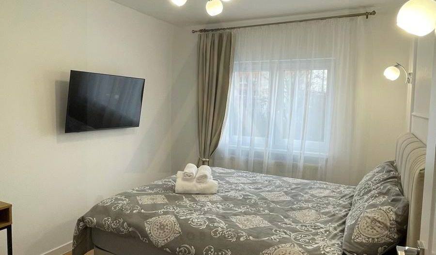 Apartament 3 camere 2 bai etaj 1 balcon si 2 boxe in Terezian - Poză 8