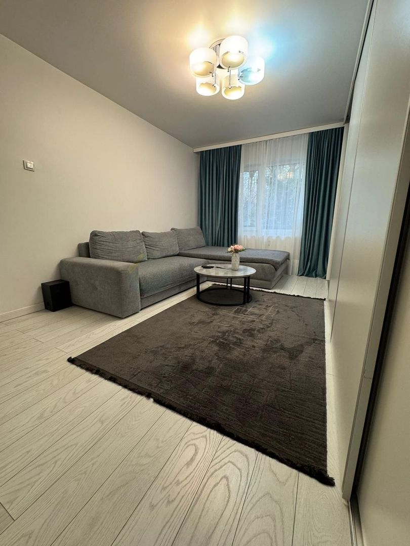 3 camere Mega Mall mobilat si utilat modern - Poză 7