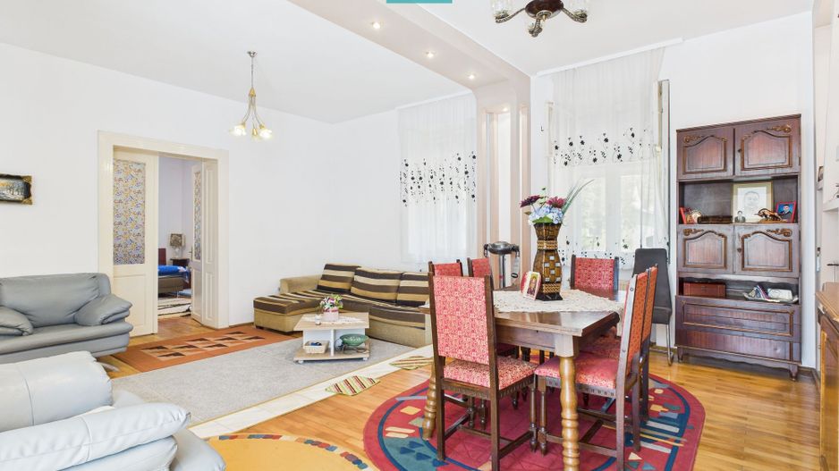 Casă cu piscină și teren generos, Sântana - Poză 3