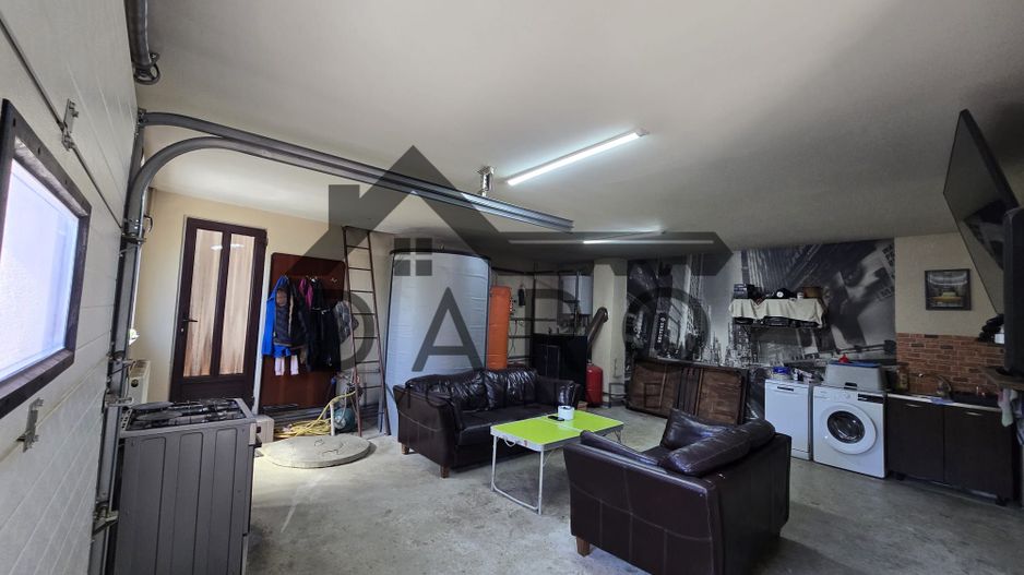 Casa in Livezeni , 140  mp utili , in centrul localitatii . - Poză 10