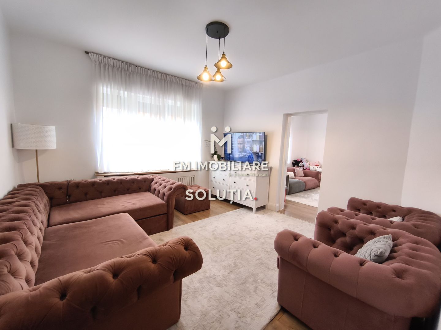 Casă renovată în centrul istoric – Baia Mare - Poză 1