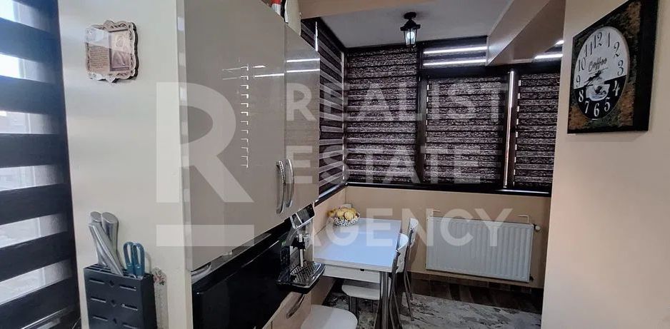 Vânzare, apartament cu 3 camere în zona Militari Residence - Poză 1