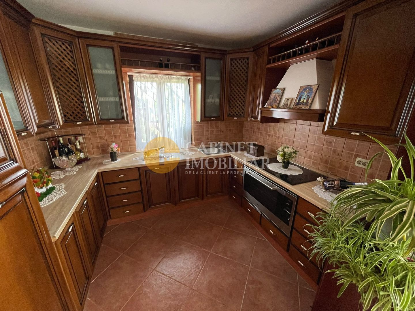 Vila Miroslava 5 camere - 1000 mp teren - mobilata - Poză 10