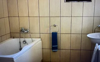 O proprietate de exceptie la Corbi, 18 ha, izvor, lac, pastravarie - Poză 21