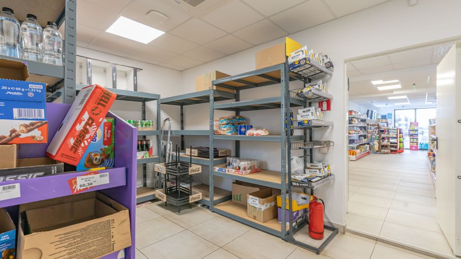 Spatiu comercial de vanzare cartier Tractorul (zona noua) - Poză 11