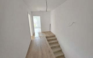 1/2 Duplex finisat la cheie, 4 camere, 317 mp teren, zona Centru - Poză 10