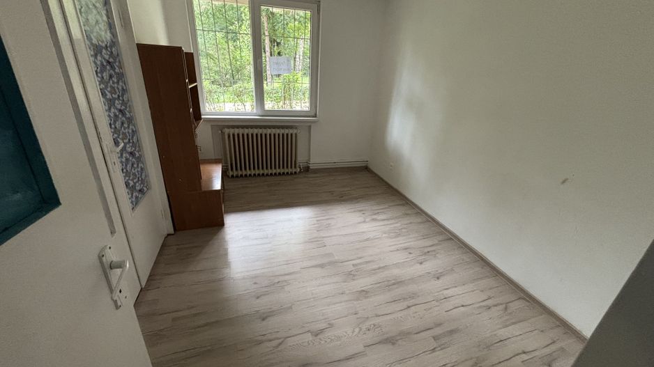 Apartament cu 3 camere (Cornisa) - Poză 8