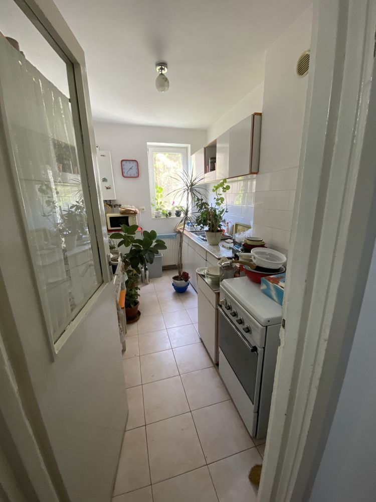 BRASADAS vinde ap 2 cam etaj 1 zona CENTRALA cu garaj. - Poză 3