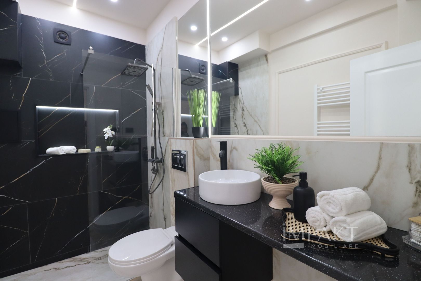 Apartament cu 2 camere,  ultrafinisat, zona Semicenrala! - Poză 10