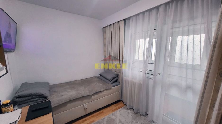 Apartament 4 camere, 90 mp, 2 băi, 2 balcoane, loc parcare+ boxa - Poză 3