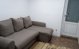 Casă de vânzare în Târgu Frumos, cu anexe și teren generos - Poză 7