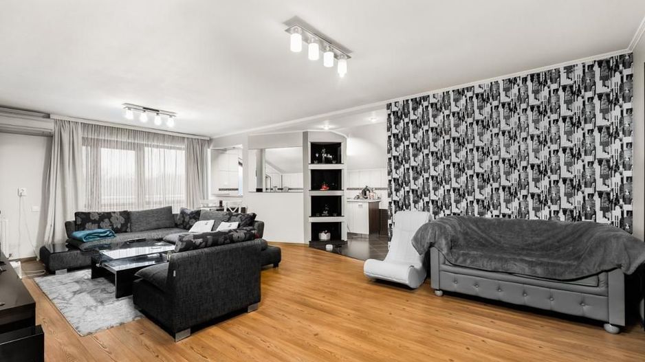 Vila superba de vanzare in apropiere de padure Pantelimon - Poză 14