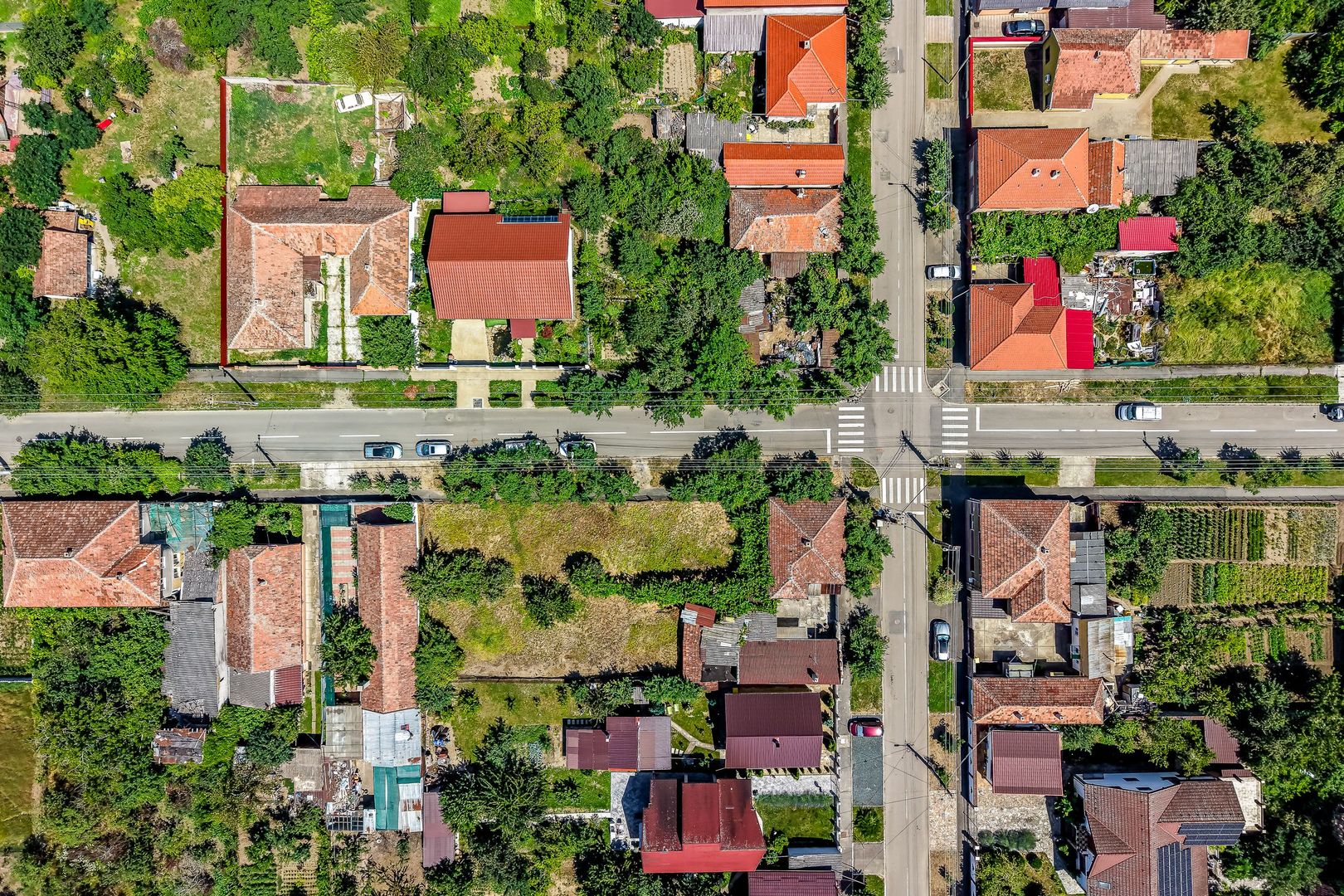 Casă cu teren 1018 mp și 2 fronturi stradale- Bujac - Poză 2