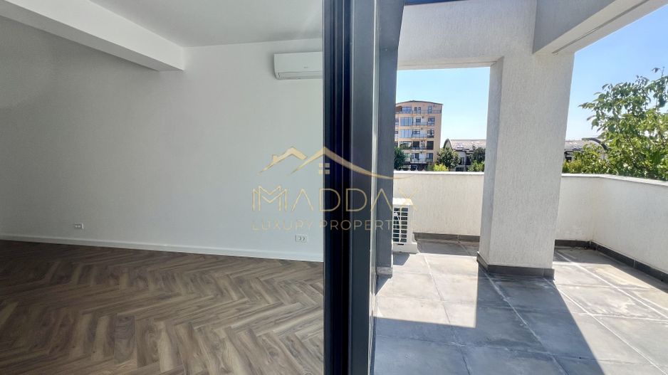 Vilă **6 camere  **451mp // Zona Iancu Nicolae - Poză 39