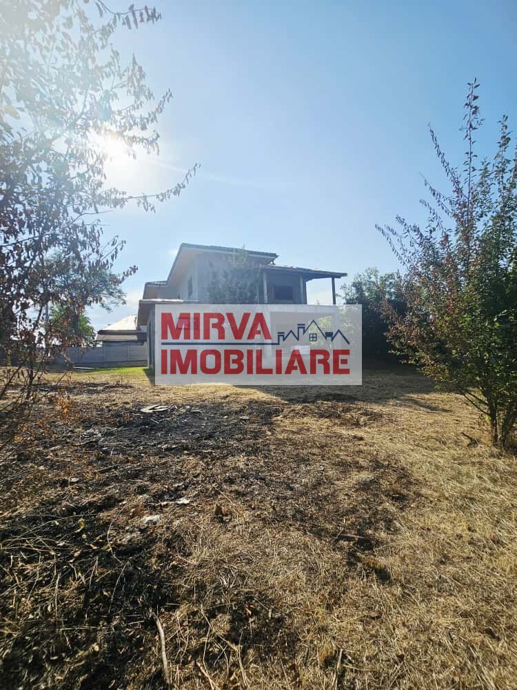 🏡 Vilă luminoasă, 4 camere, cu teren generos – Com. Plopu - Poză 8