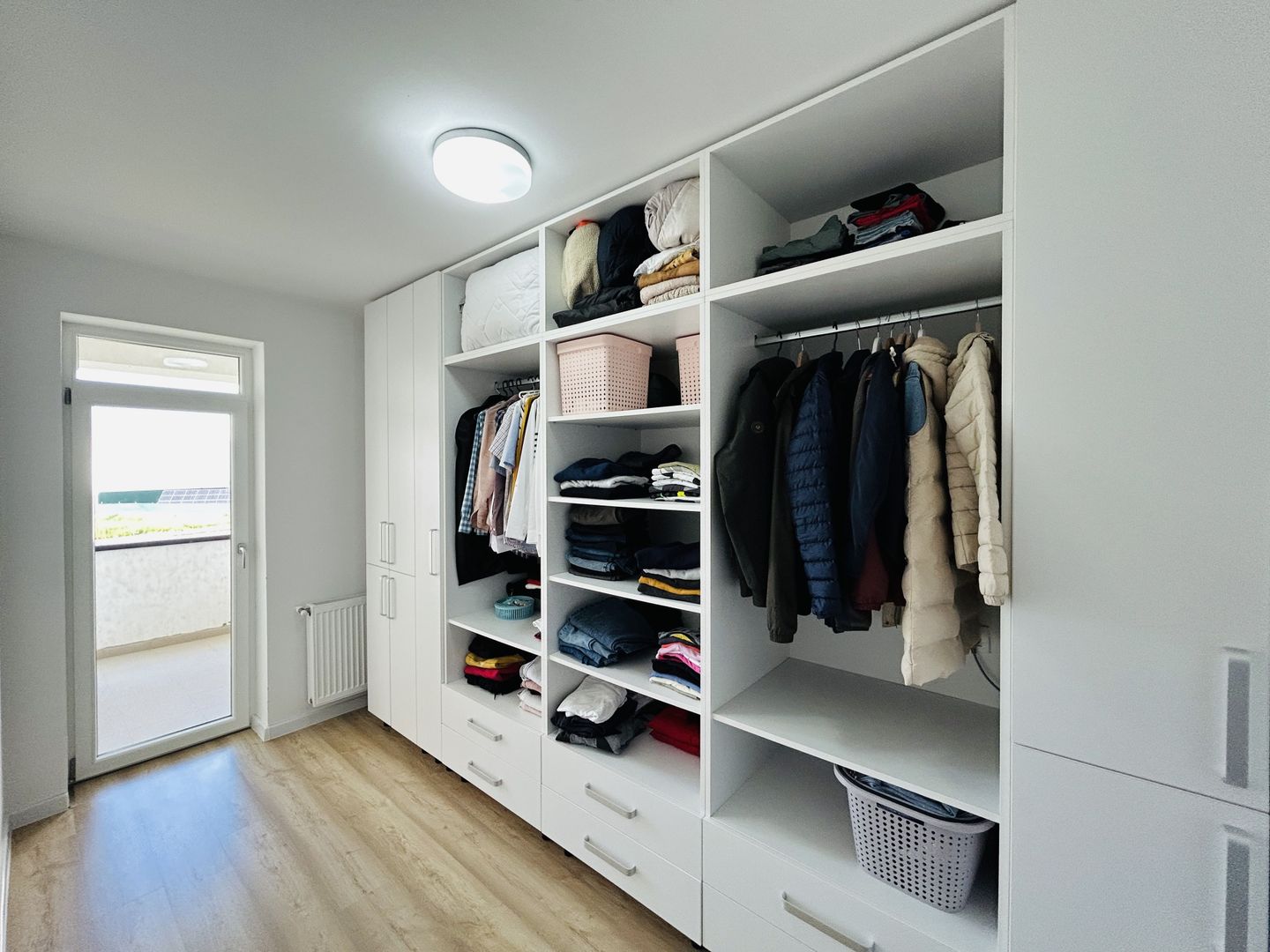 Apartament de vanzare, bloc nou, cu lift, bucatarie separata, dressing - Poză 7