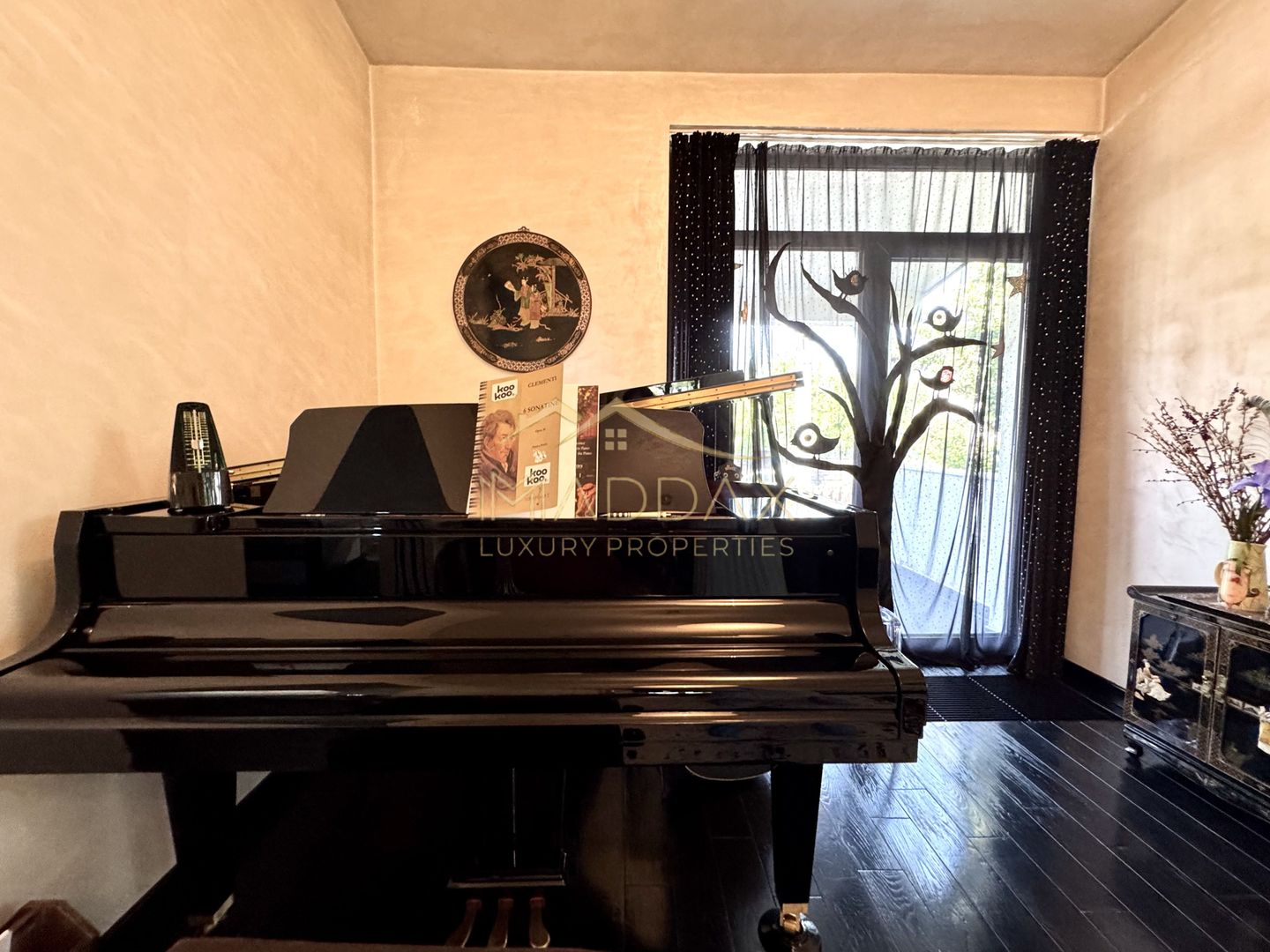 Vila cu 5 camere *344mp* + 400mp Teren // Zona Bucurestii Noi - Poză 10
