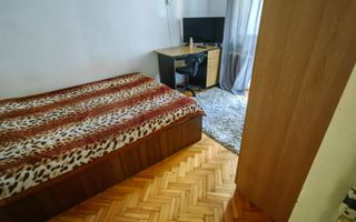 Apartament 3 Camere, Decomandat, Zona Cetate, Etaj 1 - Poză 8