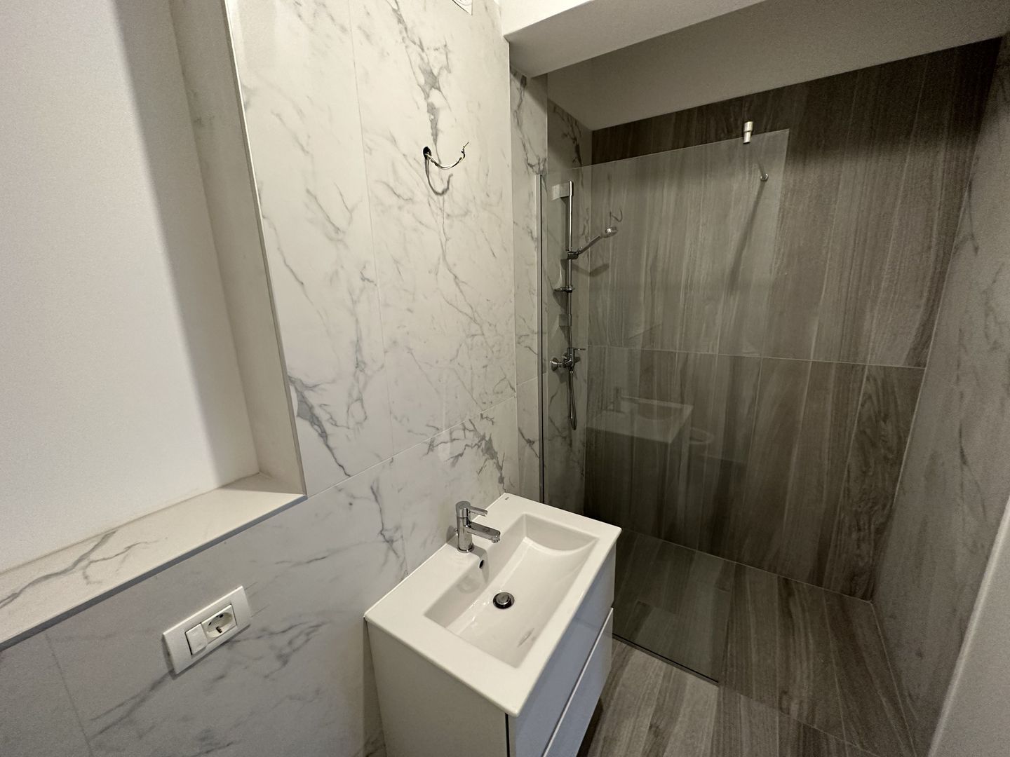 Apartament 3 camere - Poză 4