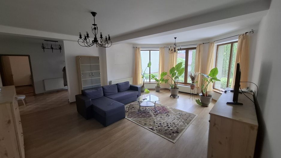 Casa individuala intima cu teren mare in Avrig, Sibiu - Poză 5