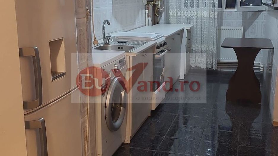 De inchiriat apartament 3 camere, Micro 20, 2100 lei - Poză 4