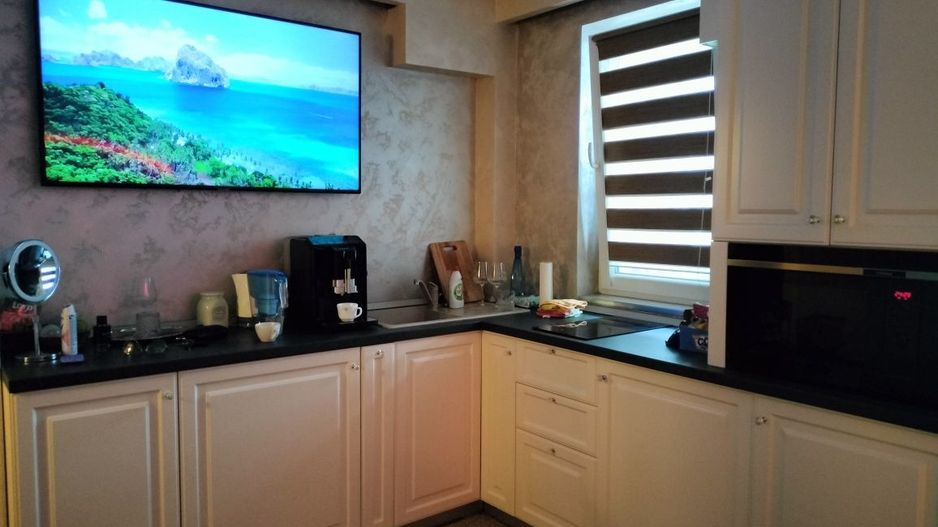 Garsoniera de lux cu jacuzzi și loc de parcare - Poză 2