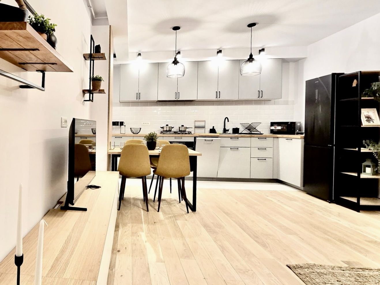 Apartament vibrant și primitor, prima închiriere, în Monarch Residence - Poză 3