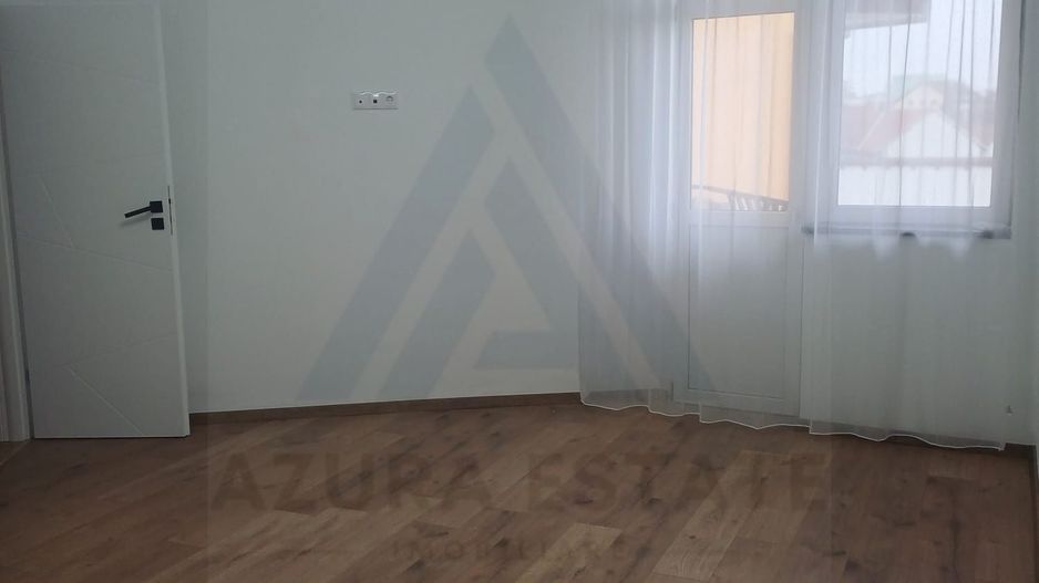Apartament 2 camere partial mobilat cu balcon si parcare zona Turnisor - Poză 1