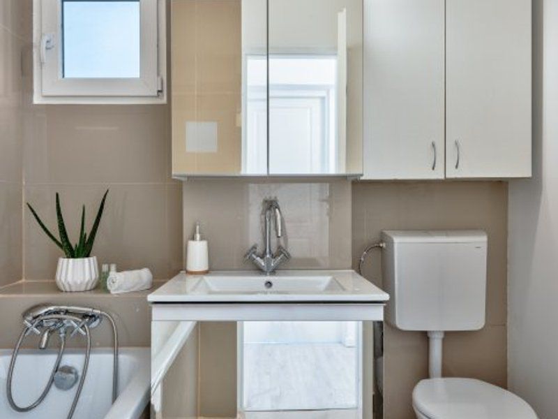 Apartament superb de 3 camere zona Universitate - Poză 5