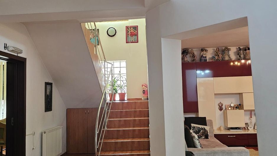 Casa- Str Tismana, zona Spitalul nr 1 - Poză 5