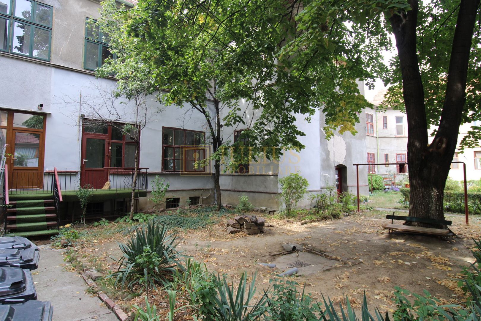 ideal pentru studenti sau o familie, cladire istorica, centrala proprie - Poză 17