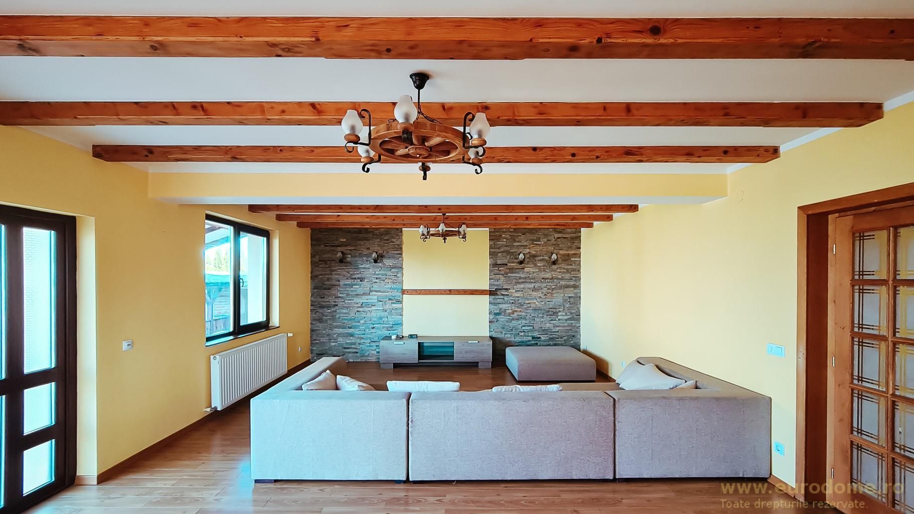 Casă nouă, intrare Stupini - Poză 13