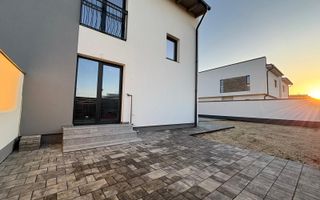 Casa MODERNA 4 camere in Selimbar Triajului - Poză 30