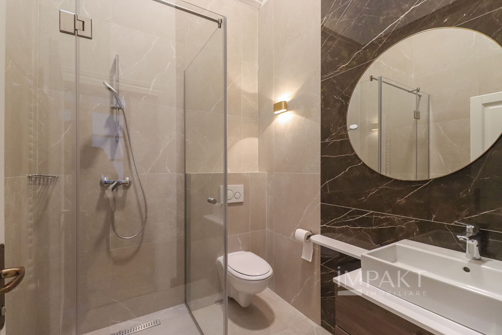 Apartament deosebit cu 4 camere in centrul orasului Cluj Napoca - Poză 16