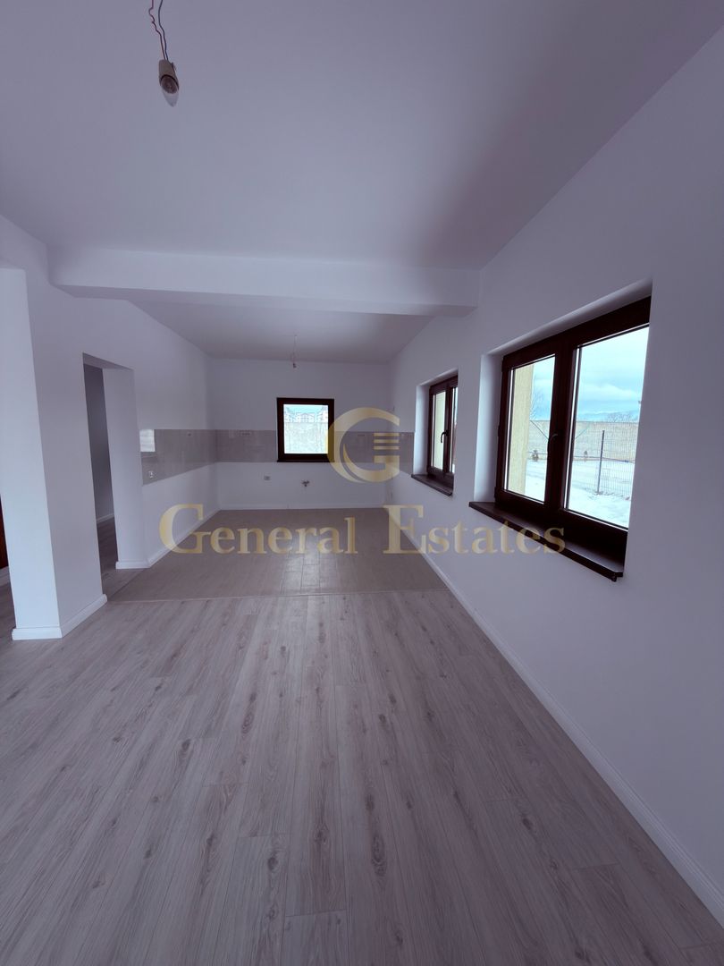 Vilă Nouă în Sânpetru | 174 mp | Construcție Solidă 2024 - Poză 6