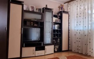 De inchiriat apartament  2 camere, Micro 20, zona 2 Cocosi, et. 6, 1900 lei - Poză 1