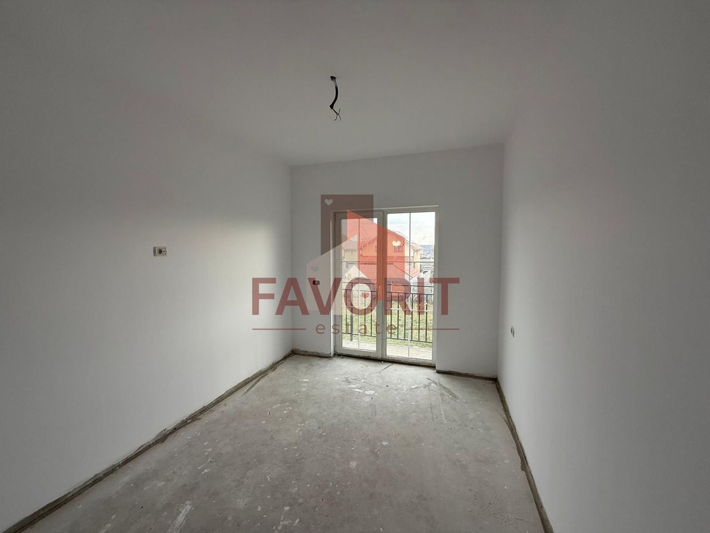 Duplex in Sanandrei | Toate utilitatile | 2 bai | Poarta acces auto | - Poză 5