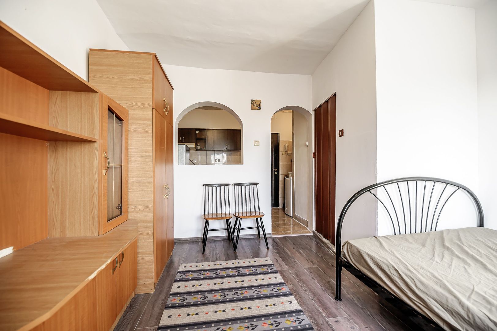 VANDUT! Garsoniera mobilata - Etaj 2 - Vlaicu - COMISION 0% - Poză 2