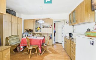 Casa de cărămidă cu 3 camere zona Uta - Poză 2