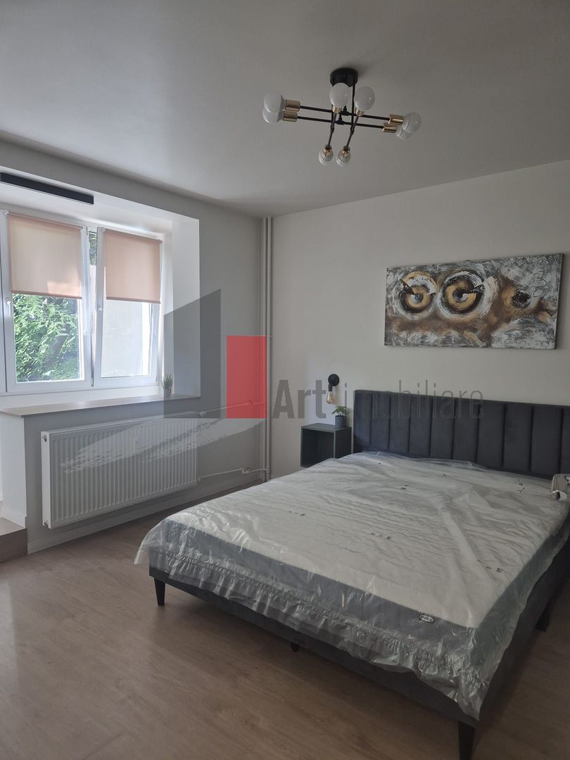 Inchiriez apartament 4 camere, complet renovat, - Poză 12