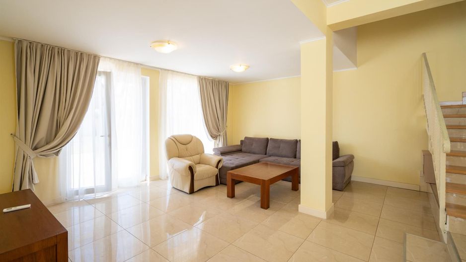 Vila Grigorescu 4 camere 3 bai la asfalt - Poză 4