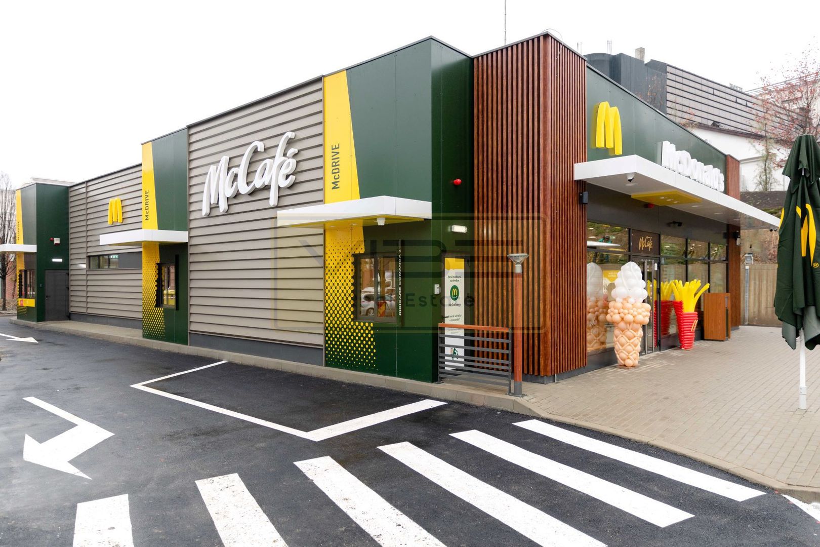 Apartament 1 camera+terasa Bucium - 10 min Family Market - Poză 28