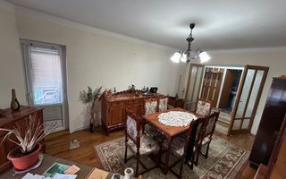 Apartament 3 camere, etaj 1 - zona Centru - Poză 2