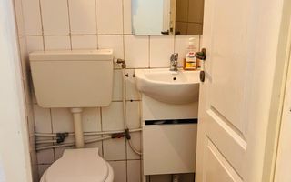 Spatiu stradal, central, cu vad comercial si vizibilitate excelenta - Poză 4