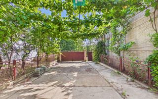 Casă cu 4 camere și teren de 2880 mp în Fiscut - Poză 12