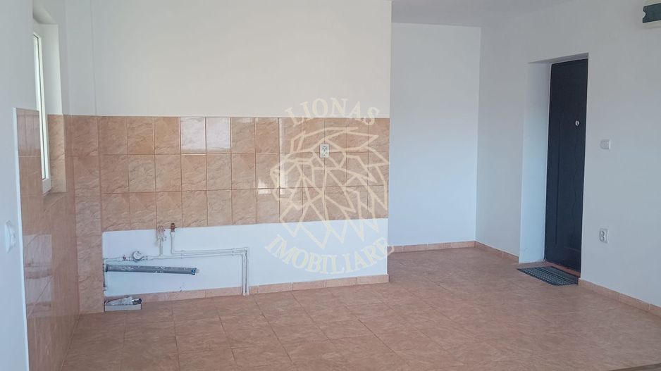 Apartament 39 mp  con.-balcon-ideal locuire - finisata-Zona Pompieri - Poză 1