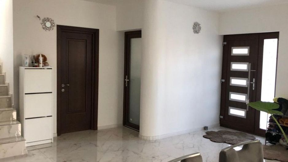 AZURA Imobiliare Pitesti - De Vanzare vila Platou Trivale - Poză 11