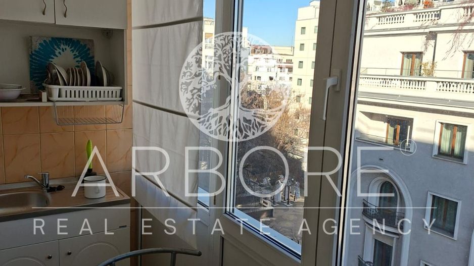 Garsoniera vis a vis de Athenee Palace nou renovata si mobilata - Poză 2