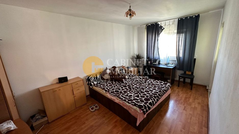 PODUL DE FIER - 2 camere decomandat - Bloc 1981 - Poză 1