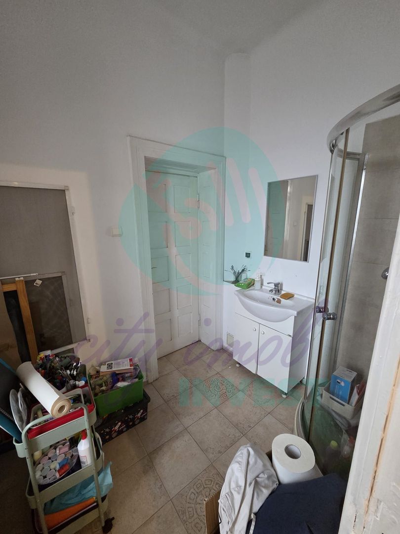 Spatiu, lumina si eleganta intr-un apartment interbelic - Poză 14